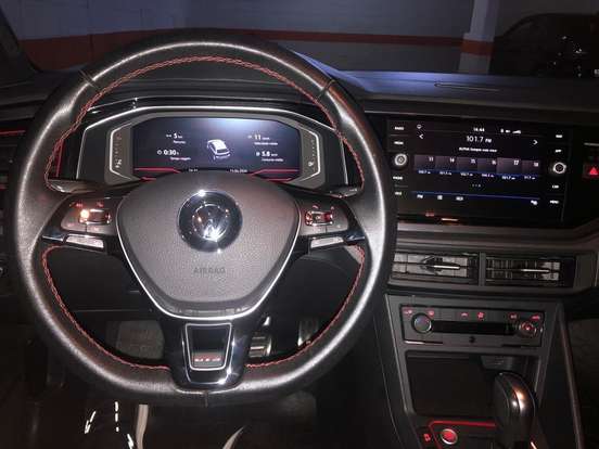VOLKSWAGEN-POLO-2020