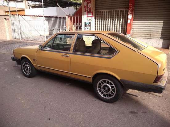 VOLKSWAGEN-PASSAT-1979