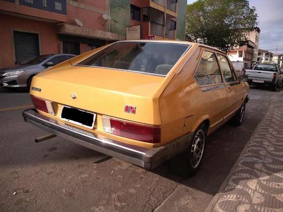 VOLKSWAGEN-PASSAT-1979