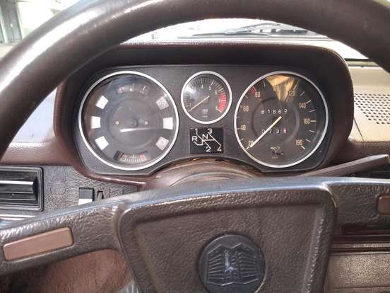 VOLKSWAGEN-PASSAT-1979