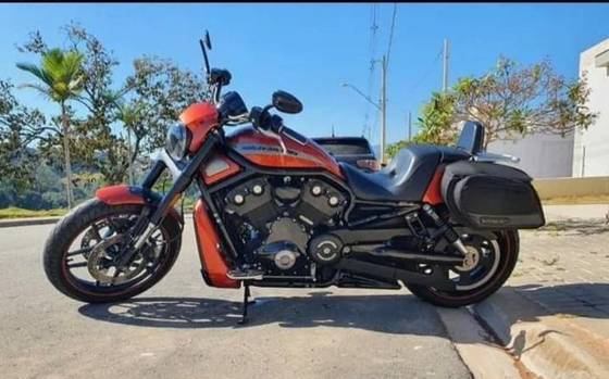 HARLEY-DAVIDSON V-ROD MUSCLE 