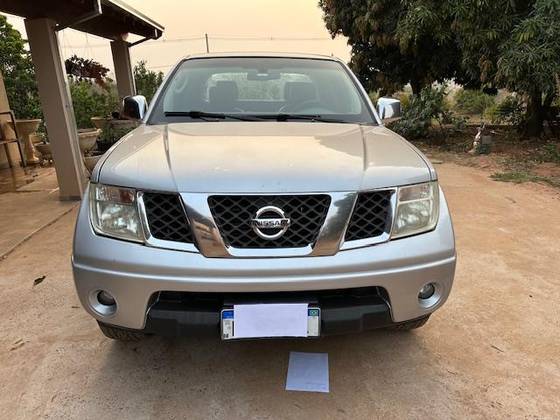 NISSAN FRONTIER 2.5 SEL 4X4 CD TURBO ELETRONIC DIESEL 4P AUTOMÁTICO