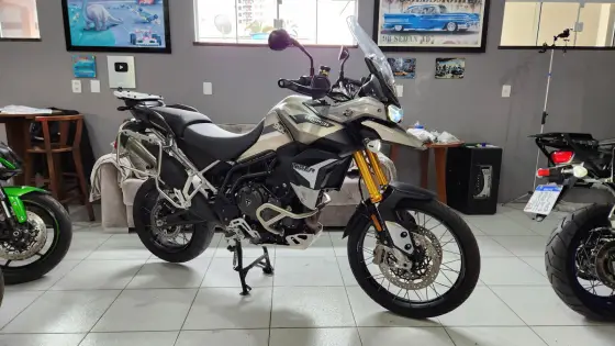 TRIUMPH TIGER 900 RALLY PRO 