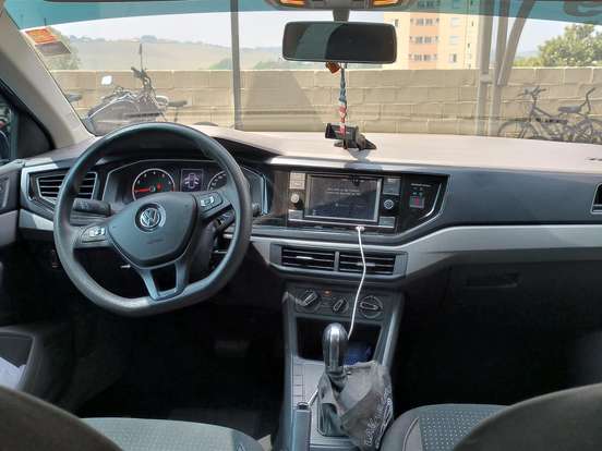 VOLKSWAGEN-POLO-1.0 200 TSI COMFORTLINE AUTOMÁTICO VOLKSWAGEN-POLO-2018