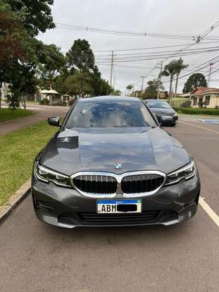 BMW-320i-2021