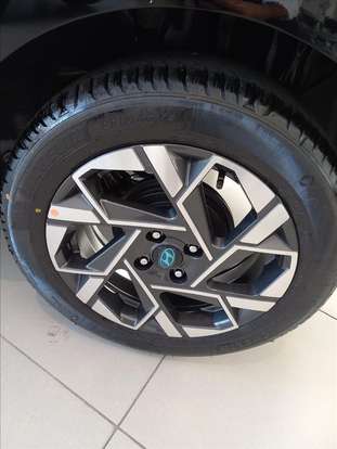 HYUNDAI-HB20-2024