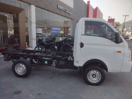 HYUNDAI-HR-2.5 TURBO DIESEL CS 4WD MANUAL HYUNDAI-HR-2024