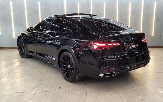 AUDI-A5-2022