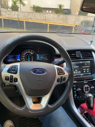 FORD-EDGE-2012