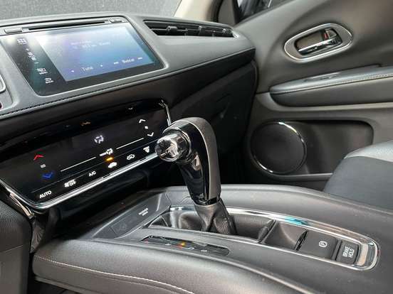 HONDA-HR-V-1.8 16V FLEX TOURING 4P AUTOMÁTICO HONDA-HR-V-2017