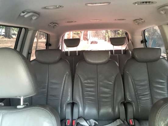 KIA-CARNIVAL-2007
