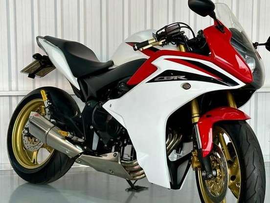 HONDA-CBR 600F-2014