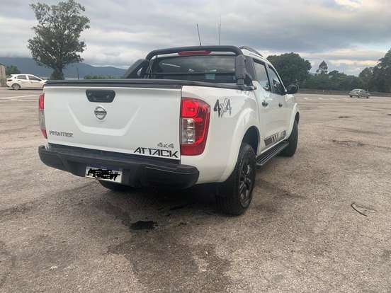 NISSAN-FRONTIER-2021