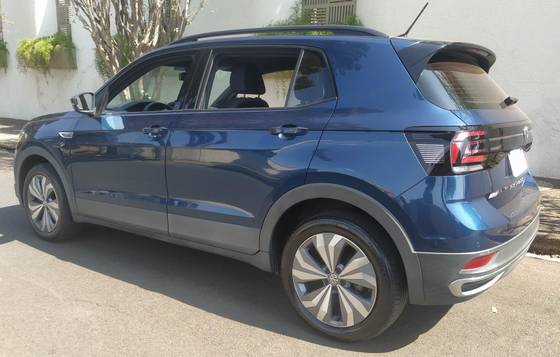 VOLKSWAGEN T-CROSS 1.0 200 TSI TOTAL FLEX COMFORTLINE AUTOMÁTICO