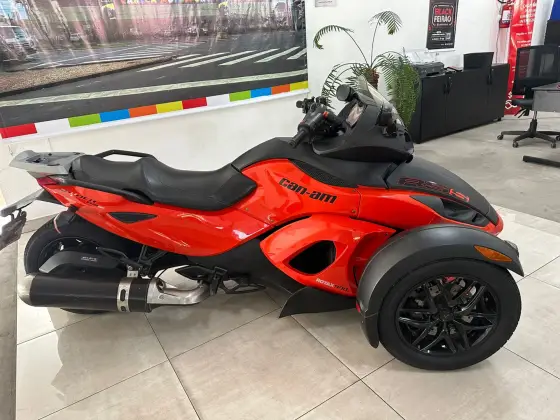 CAN-AM SPYDER RS 