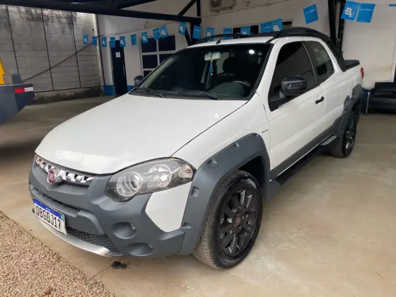 FIAT STRADA 1.8 MPI ADVENTURE CD 16V FLEX 3P MANUAL FIAT STRADA 1.8 MPI ADVENTURE CD 16V FLEX 3P MANUAL
