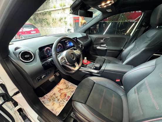 MERCEDES-BENZ-GLA 200-2020