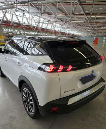 PEUGEOT-2008-2023