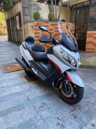 DAFRA MAXSYM 400i 