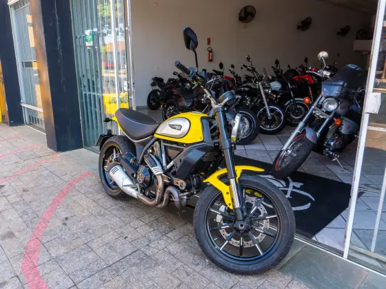 DUCATI SCRAMBLER CLASSIC 