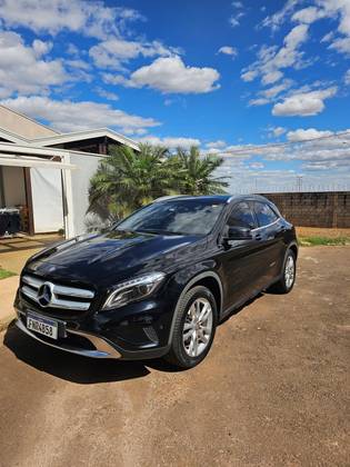 Mercedes-Benz GLA 200 1.6 CGI Advance 16V Turbo Flex 4P Automático