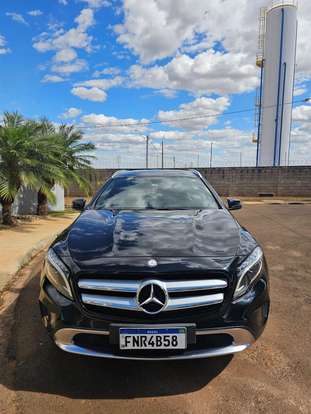 MERCEDES-BENZ-GLA 200-2015