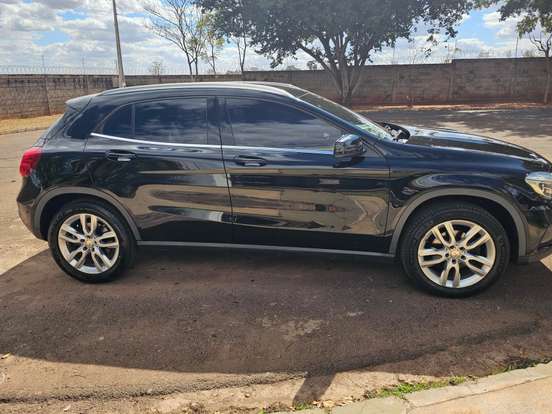 MERCEDES-BENZ-GLA 200-1.6 CGI ADVANCE 16V TURBO FLEX 4P AUTOMÁTICO MERCEDES-BENZ-GLA 200-2015