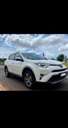 TOYOTA-RAV4-2018