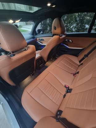 BMW-320i-2020