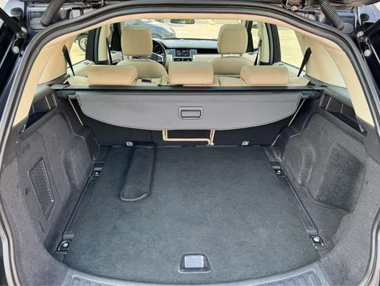 LAND ROVER-DISCOVERY SPORT-2017