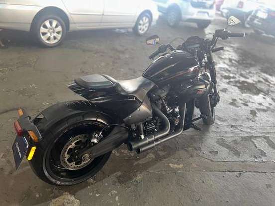 HARLEY-DAVIDSON-SOFTAIL FXDR 114-2019