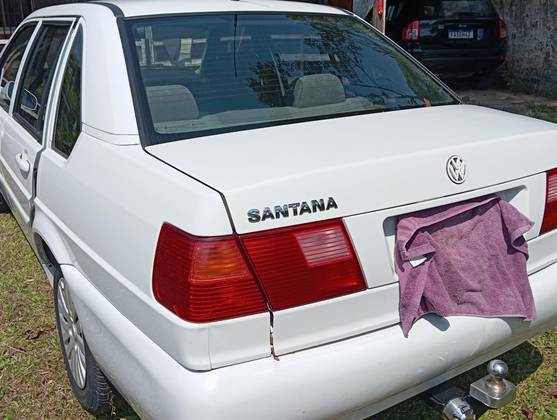 VOLKSWAGEN SANTANA 1.8 MI 8V GASOLINA 4P MANUAL