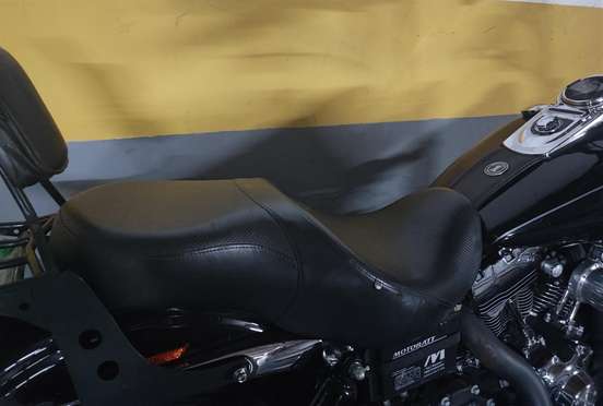 HARLEY-DAVIDSON-DYNA SUPER GLIDE CUSTOM HARLEY-DAVIDSON-DYNA SUPER GLIDE CUSTOM-2013
