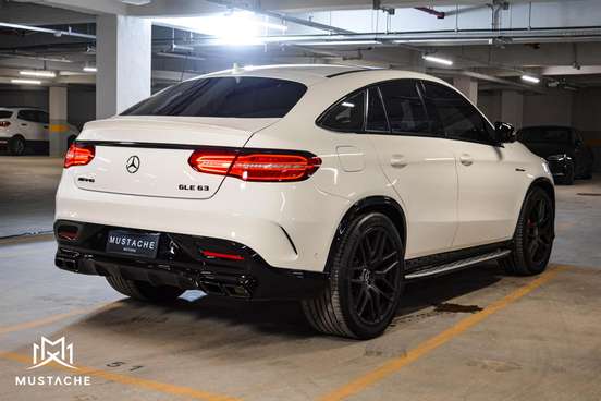 MERCEDES-BENZ-GLE 63 AMG-5.5 V8 TURBO GASOLINA COUPÉ 4MATIC 7G-TRONIC MERCEDES-BENZ-GLE 63 AMG-2017