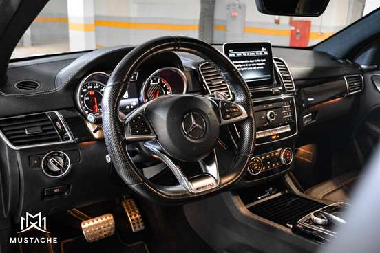 MERCEDES-BENZ-GLE 63 AMG-5.5 V8 TURBO GASOLINA COUPÉ 4MATIC 7G-TRONIC MERCEDES-BENZ-GLE 63 AMG-2017