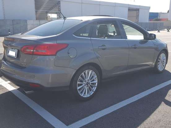 FORD-FOCUS-2.0 TITANIUM PLUS FASTBACK 16V FLEX 4P POWERSHIFT FORD-FOCUS-2016