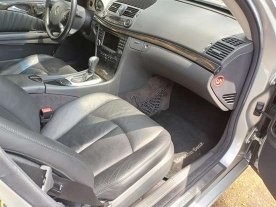 MERCEDES-BENZ-E 320-2003