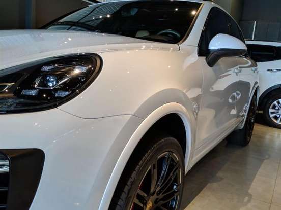 PORSCHE-CAYENNE-4.8 4X4 V8 32V TURBO GASOLINA 4P TIPTRONIC PORSCHE-CAYENNE-2015