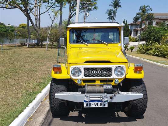 TOYOTA-BANDEIRANTE-3.7 BJ50LV 4X4 TETO RIGIDO DIESEL 2P MANUAL TOYOTA-BANDEIRANTE-1988