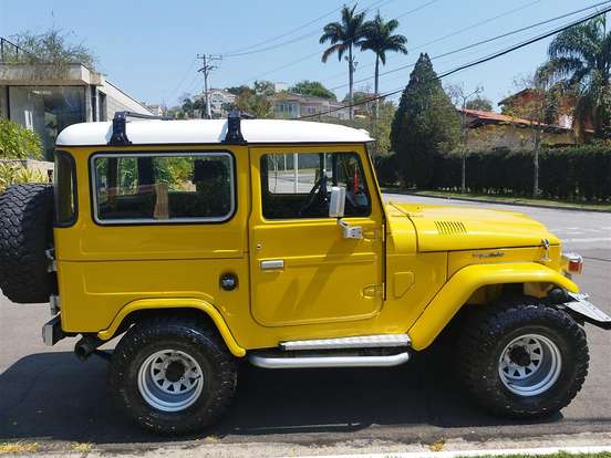 TOYOTA-BANDEIRANTE-3.7 BJ50LV 4X4 TETO RIGIDO DIESEL 2P MANUAL TOYOTA-BANDEIRANTE-1988