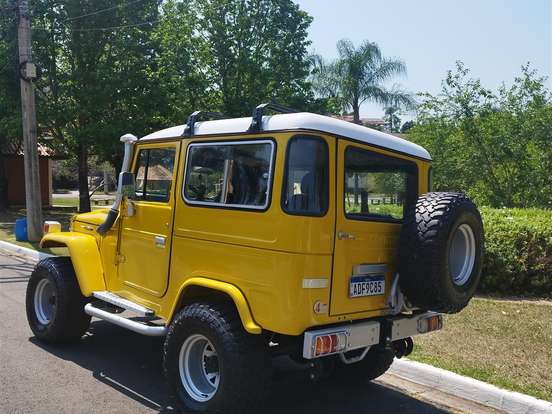 TOYOTA-BANDEIRANTE-3.7 BJ50LV 4X4 TETO RIGIDO DIESEL 2P MANUAL TOYOTA-BANDEIRANTE-1988