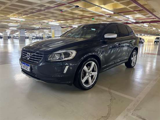 VOLVO-XC60-2015