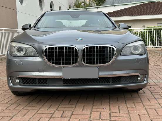 BMW-750i-2011