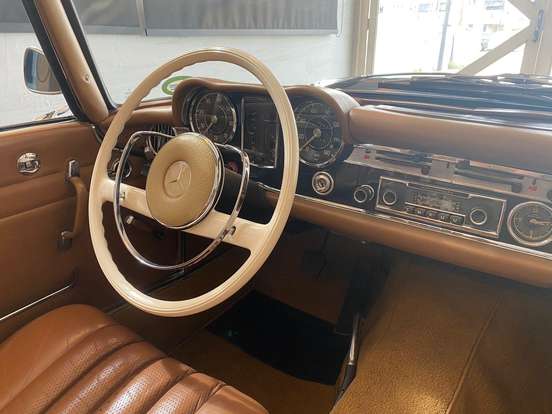 MERCEDES-BENZ-230 S-1966