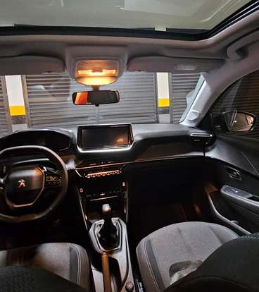 PEUGEOT-208-2022