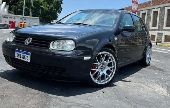 VOLKSWAGEN-GOLF-2004