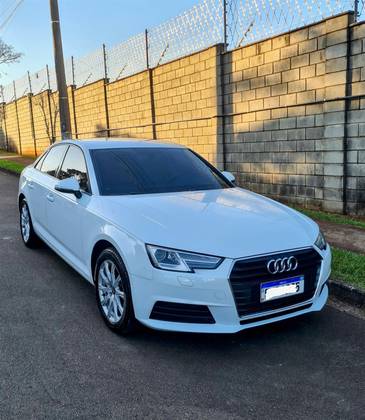 AUDI A4 2.0 TFSI ATTRACTION GASOLINA 4P S TRONIC