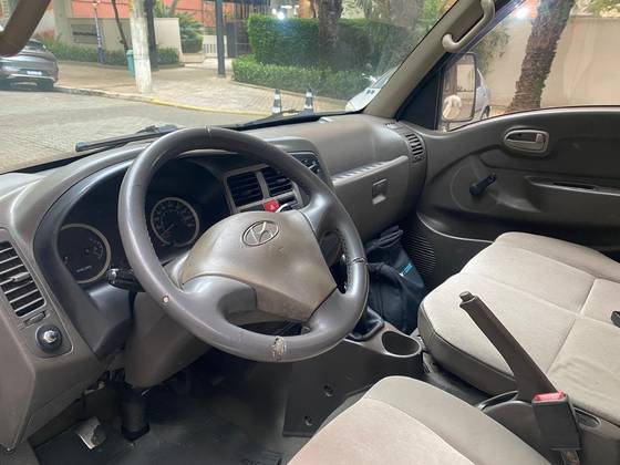 HYUNDAI HR 2.5 TCI HD LONGO COM CAÇAMBA 4X2 8V 97CV TURBO INTERCOOLER DIESEL 2P MANUAL