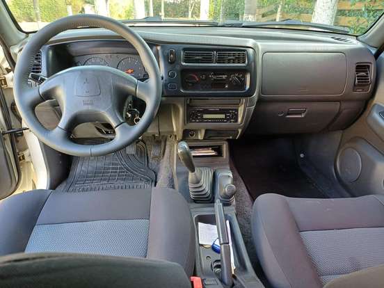 MITSUBISHI-L200-2008