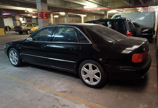 AUDI-S8-1997